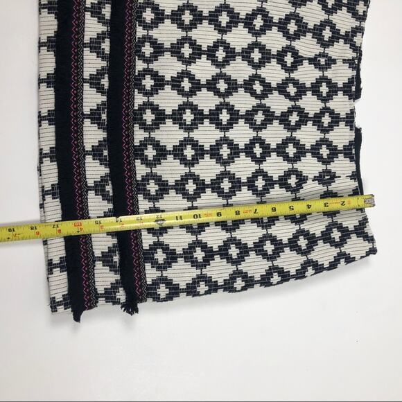 Merona Aztec Print Mini Skirt Size 8 - Picture 3 of 7